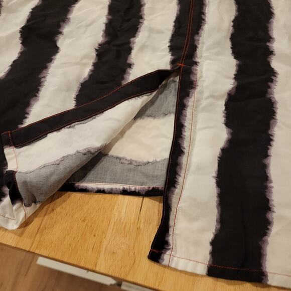 Black & White Striped Button Down Collared Shirt Beetlejuice Med 21" P2P - Picture 12 of 12